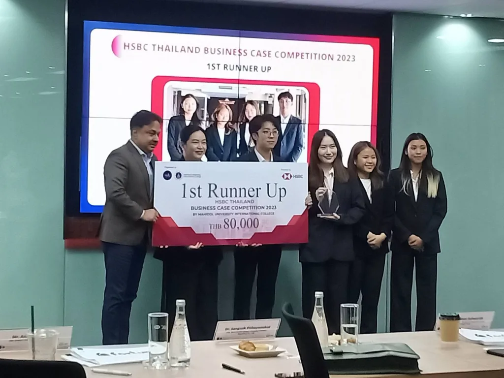 Congratulations to Team Gojo Consulting for winning the first runner-up award and Team Zucchini Consulting for winning the third runner-up award in the HSBC Thailand Business Case Competition 2023, which was hosted by Mahidol University International College – Case Club on April 29, 2023.